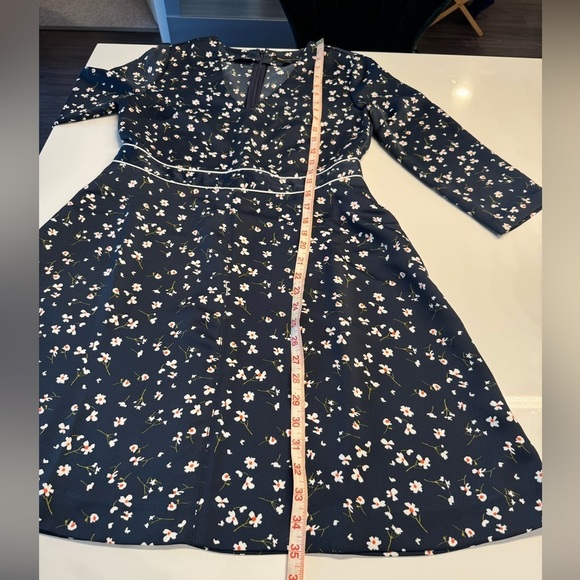 Banana Republic Navy Blue Floral Dress Size 4 - Picture 13 of 13